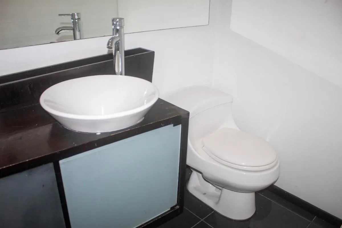 Apartment Near Provence Pool, Gym, Views And Wifi ميديلين